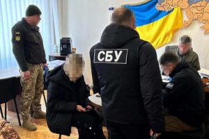 У Тернополі на хабарі спіймали військовослужбовця