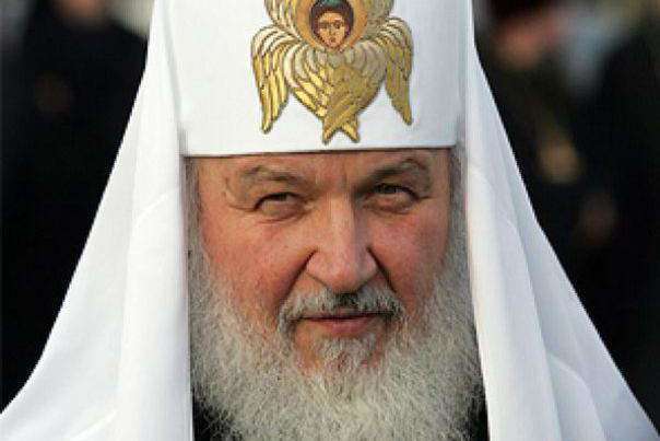 Кирило благословив війну