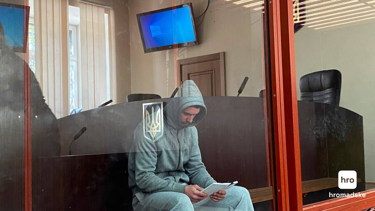 Печерський райсуд Києва обирає запобіжний захід підозрюваному у вбивстві підлітка на станції фунікулера
