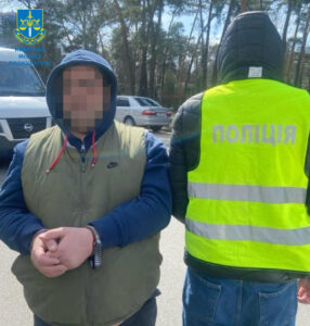 Правоохоронці затримали псевдовласника квартири