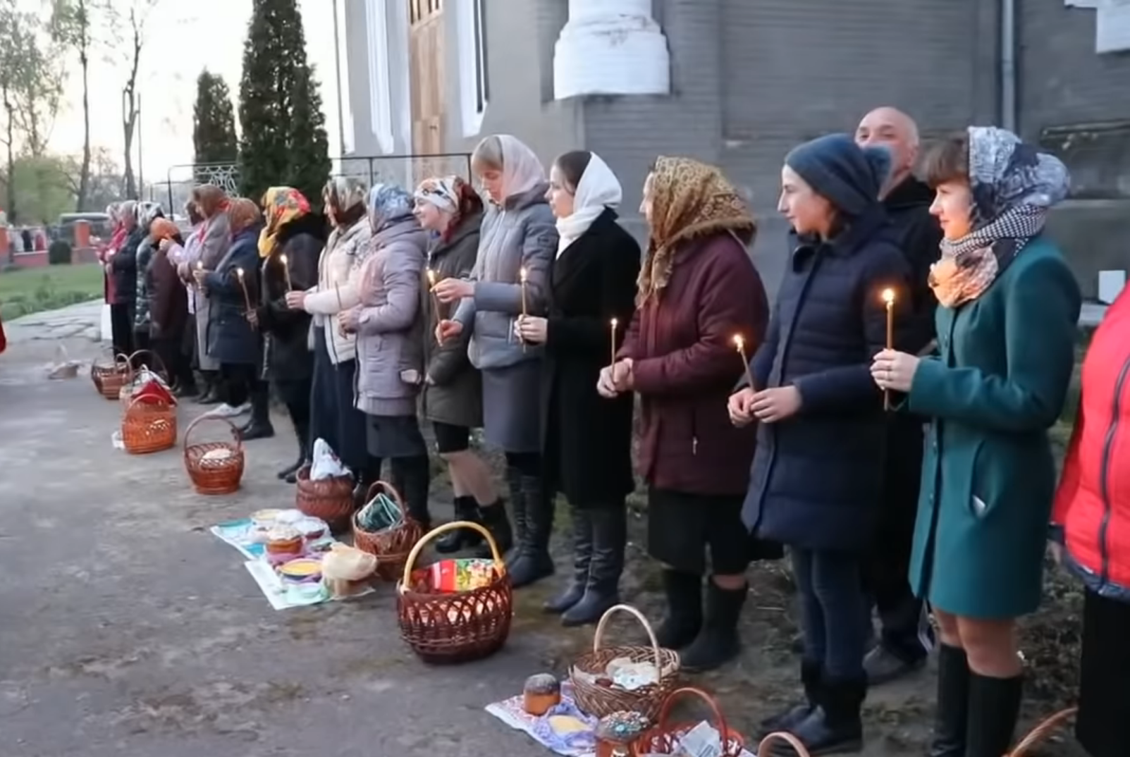 Священник пояснює, чи потрібно на Великдень відвідувати церкву та освячувати їжу