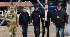 Благодатний вогонь прибув в Україну через пропускний пункт "Устилуг