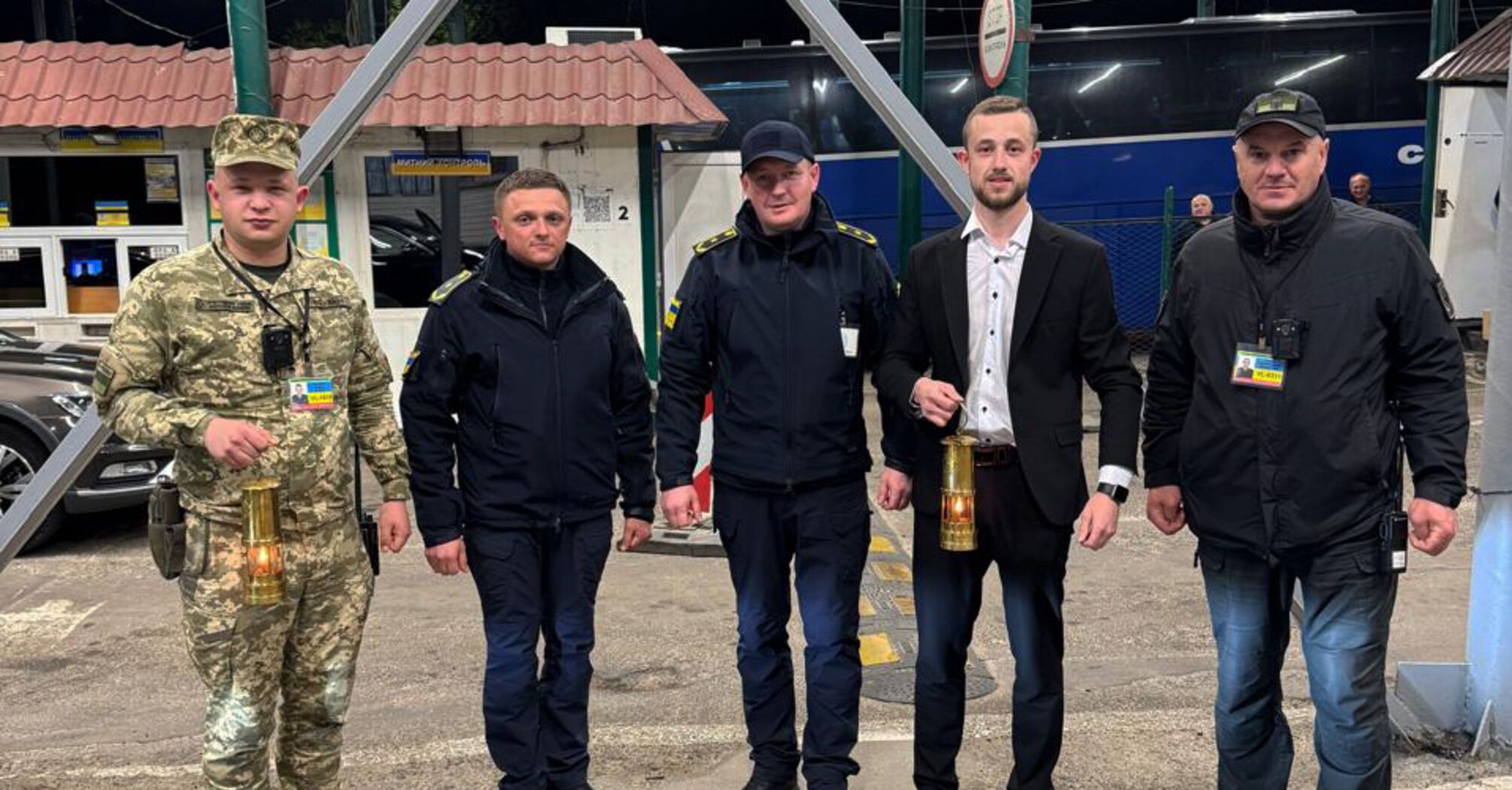 Благодатний вогонь прибув в Україну через пропускний пункт "Устилуг