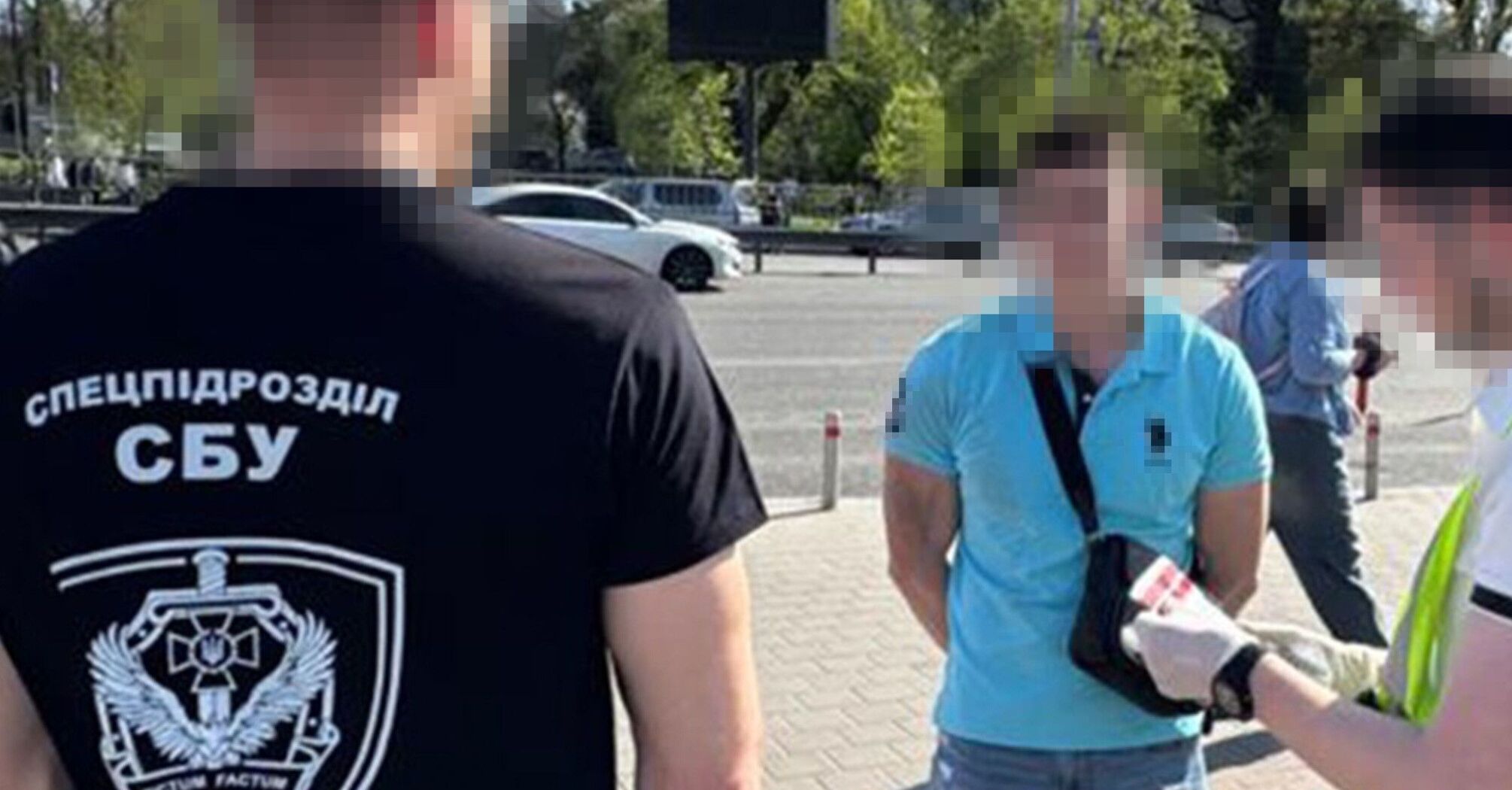 Посадовця столичної адміністрації затримали за вимагання 15 тисяч за дитячий спортмайданчик