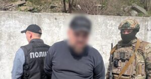 У Києві взяли під варту організатора схеми нелегальної втечі за кордон, який вимагав $50 тисяч за ''білий квиток''