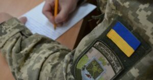 В Полтавской области судили мужчину за уклонение от мобилизации, спрятавшего военный билет_owner квартиры