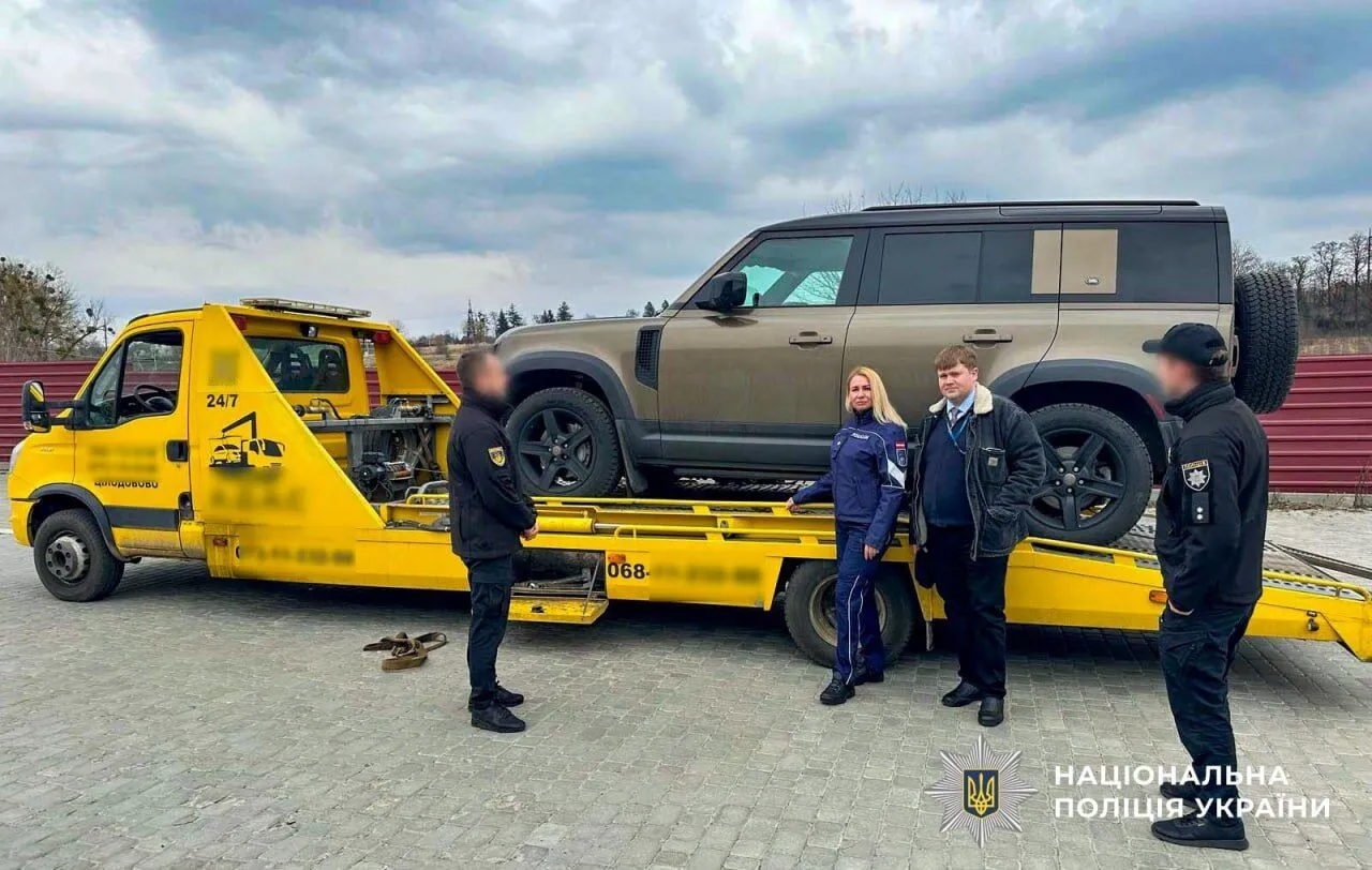 Шахраї з України ошукали латвійців на 6 мільйонів: діяли через фейкові криптоплатформи
