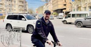 Квартири, бізнес та Toyota за невелику ціну: що знайшли в декларації київського чиновника