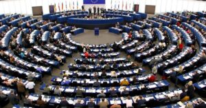 Депутати Європейського парламенту їдуть до Москви на 9 травня