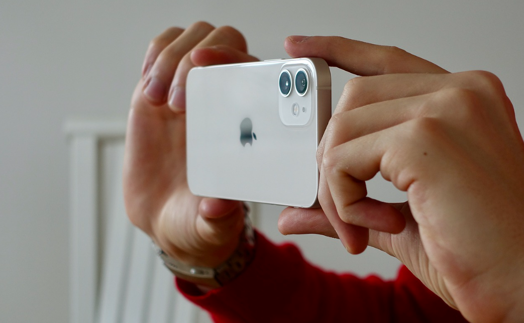 Айфони подорожчають: Apple натякнув на високі ціни восени