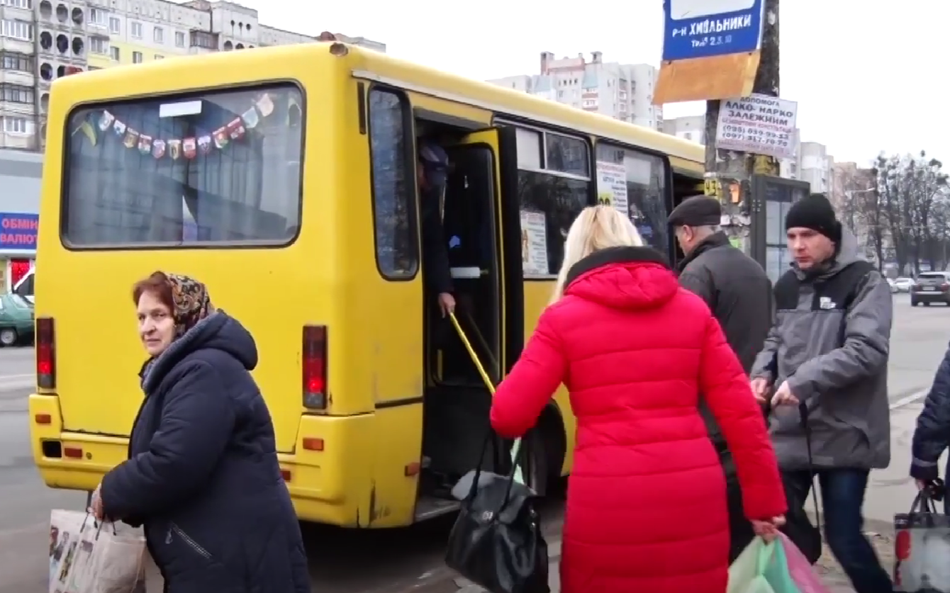 Безкоштовний проїзд у громадському транспорті: причини відмови пенсіонерам у пільгах