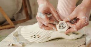 G-Shock та Crocs презентували ексклюзивну колекцію взуття з годинниками