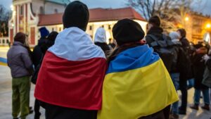 В яких країнах легше дожити до кінця місяця і заощадити: зарплати та ціни в Польщі та Україні