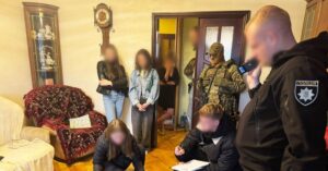 Співучасники банку здійснили крадіжку державних коштів з картки громадянки