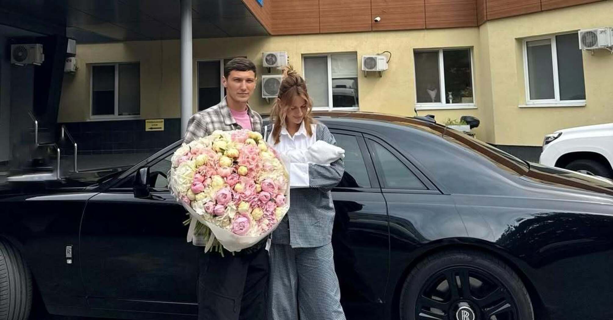 Коханий Лесі Нікітюк розкрив ''секрет'' придбання Rolls-Royce