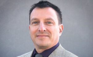 Юрій Ванетик роз'яснив, чому Трамп досі не вживає заходів для припинення війни в Україні, зазначивши, що «він дивився на речі поверхово»