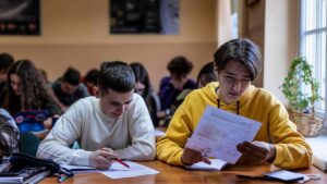 Українці висловили обурення через наголоси на НМТ – вчителька роз'яснила найскладніші моменти