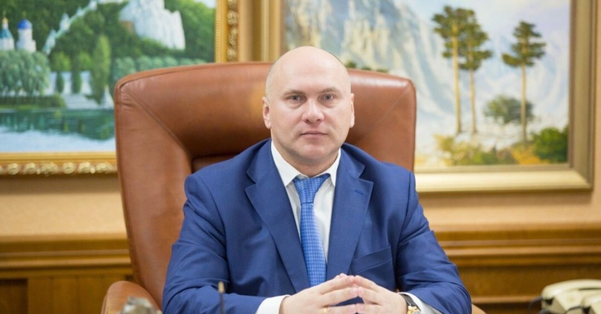 Заробіток, земельні ділянки, бджільництво та Lexus: декларація колишнього чиновника Мінрозвитку