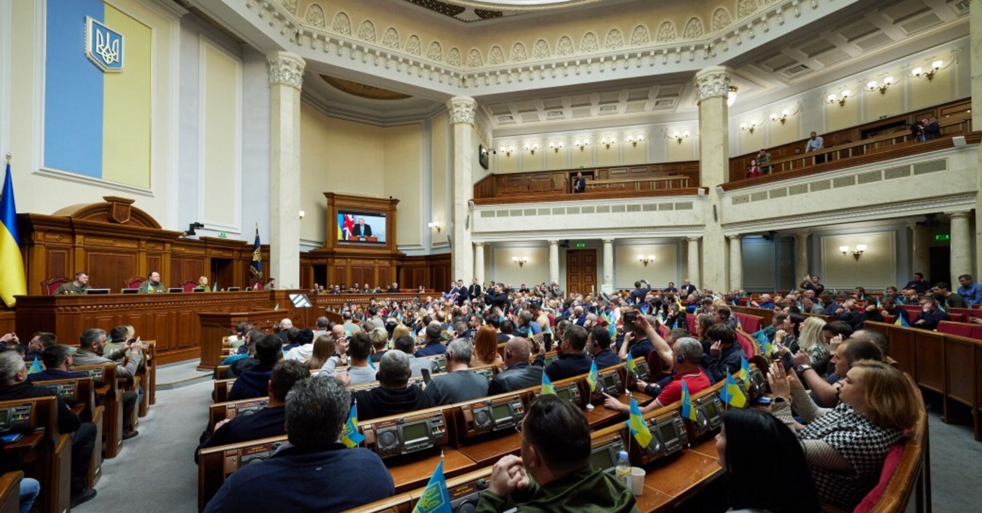 Верховна Рада терміново обговорить законопроєкт Зеленського щодо НАБУ та САП