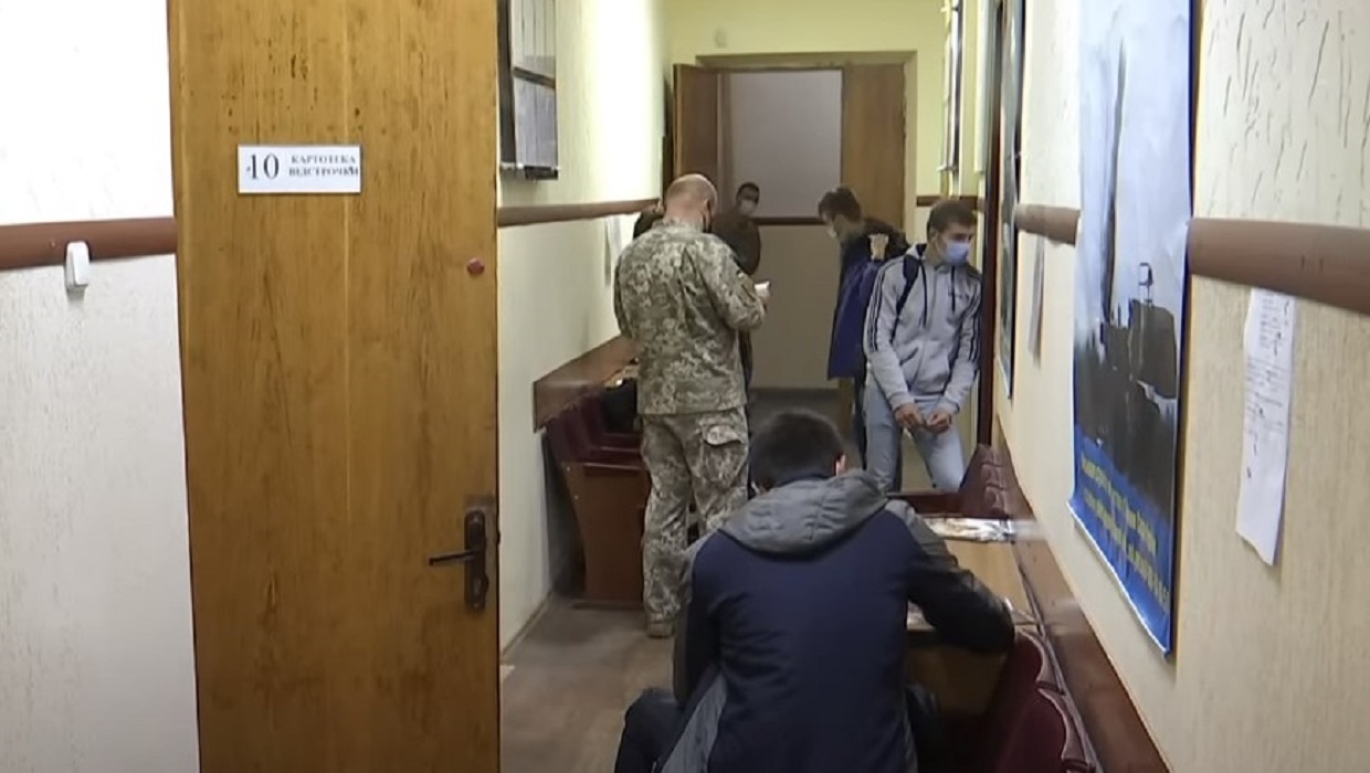 ТЦК розгляне причини для надання відстрочки від мобілізації: хто може втратити "броню