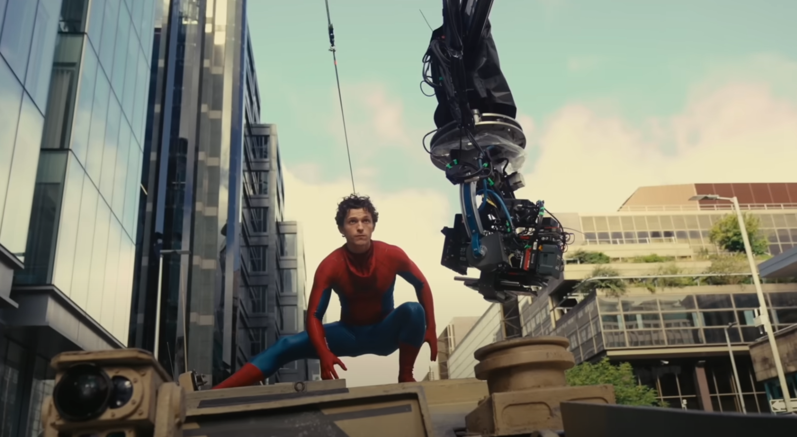 Зйомки "Людини-павука: Абсолютно новий день" киплять: Sony презентувала кадри зі знімального процесу