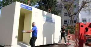 Київ — єдине місто без мобільних укриттів через бюрократичні перешкоди в захисті мешканців