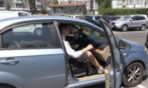 Автомобіль, спека: фото скрін Ютуб
