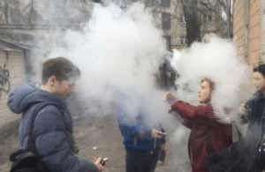 У школах посилили відповідальність за шкідливі звички: які штрафи очікують батьків