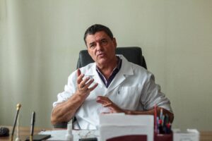 Ректор медуніверситету В'ячеслав Камінський звітує про мільйонні активи, розкішне житло та закордонні рахунки
