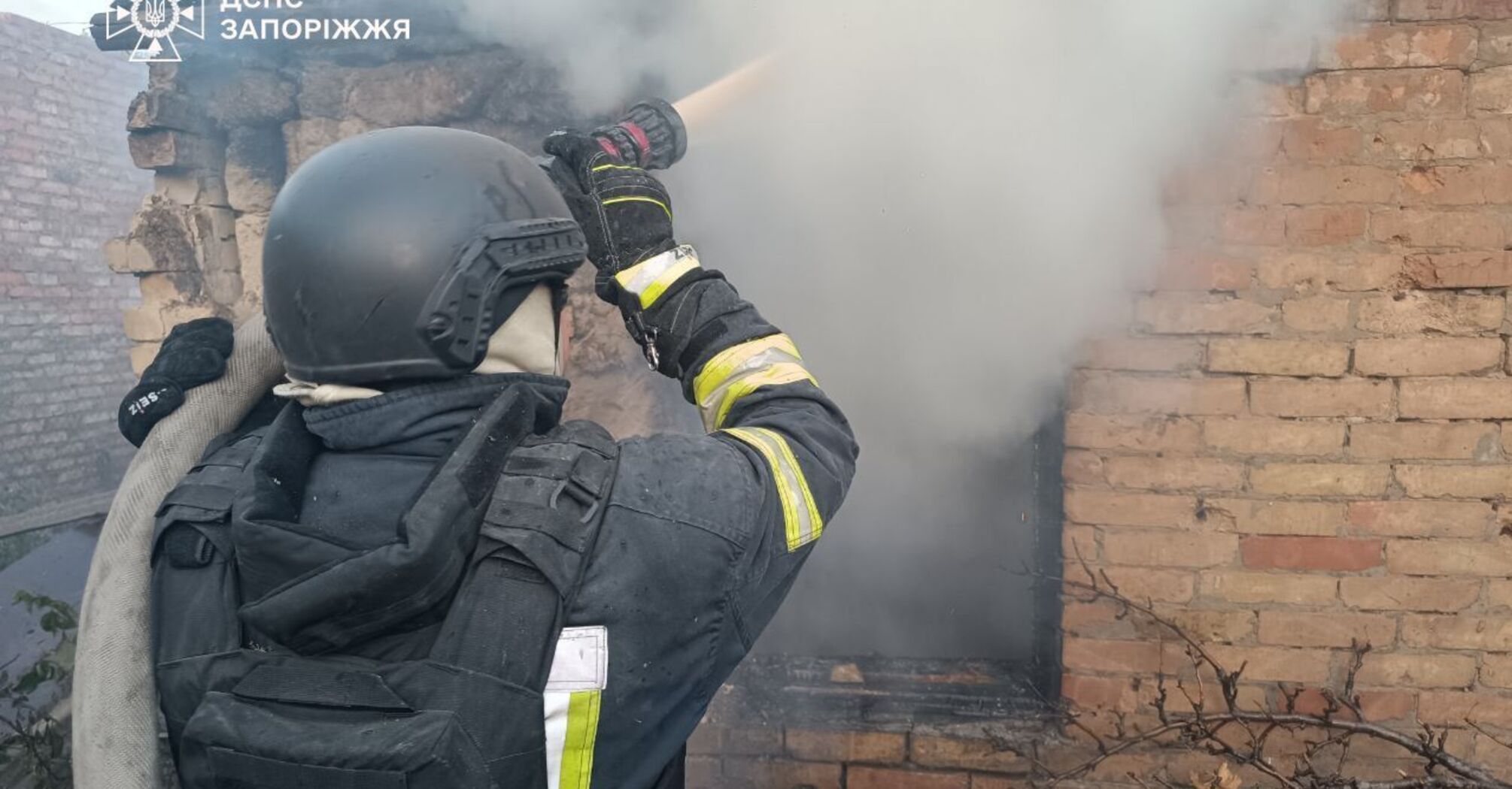 Нічний удар рф: зруйнована залізниця на Київщині та руйнування в Запоріжжі