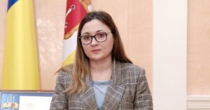 Ольгу Макогонюк, керівницю КП "Міжнародний аеропорт Одеса", підозрюють у завданні збитків на суму 15,6 млн. гривень
