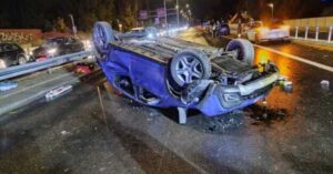 Dacia з дипломатичними номерами потрапила в аварію на Вислостраді
