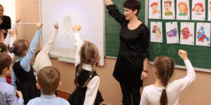 Вчителів стане дедалі менше: експерт пояснив причини, і низька зарплата не є єдиною з них