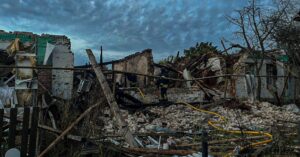 Сім'я з дітьми загинула внаслідок удару дрона по їхньому будинку в Сумській області