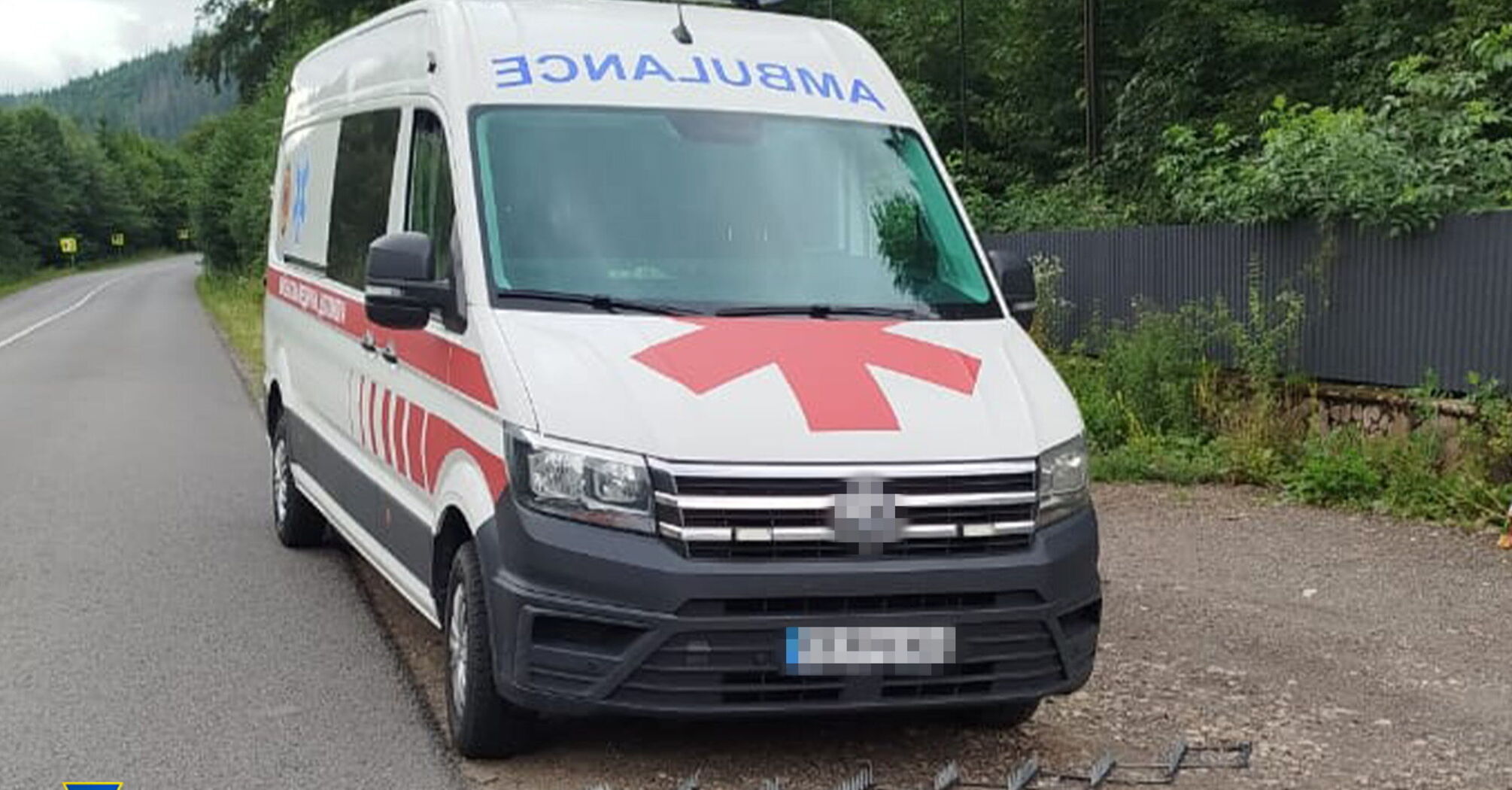 У київській школі 17-річний підліток отримав травму, стрибнувши з третього поверху