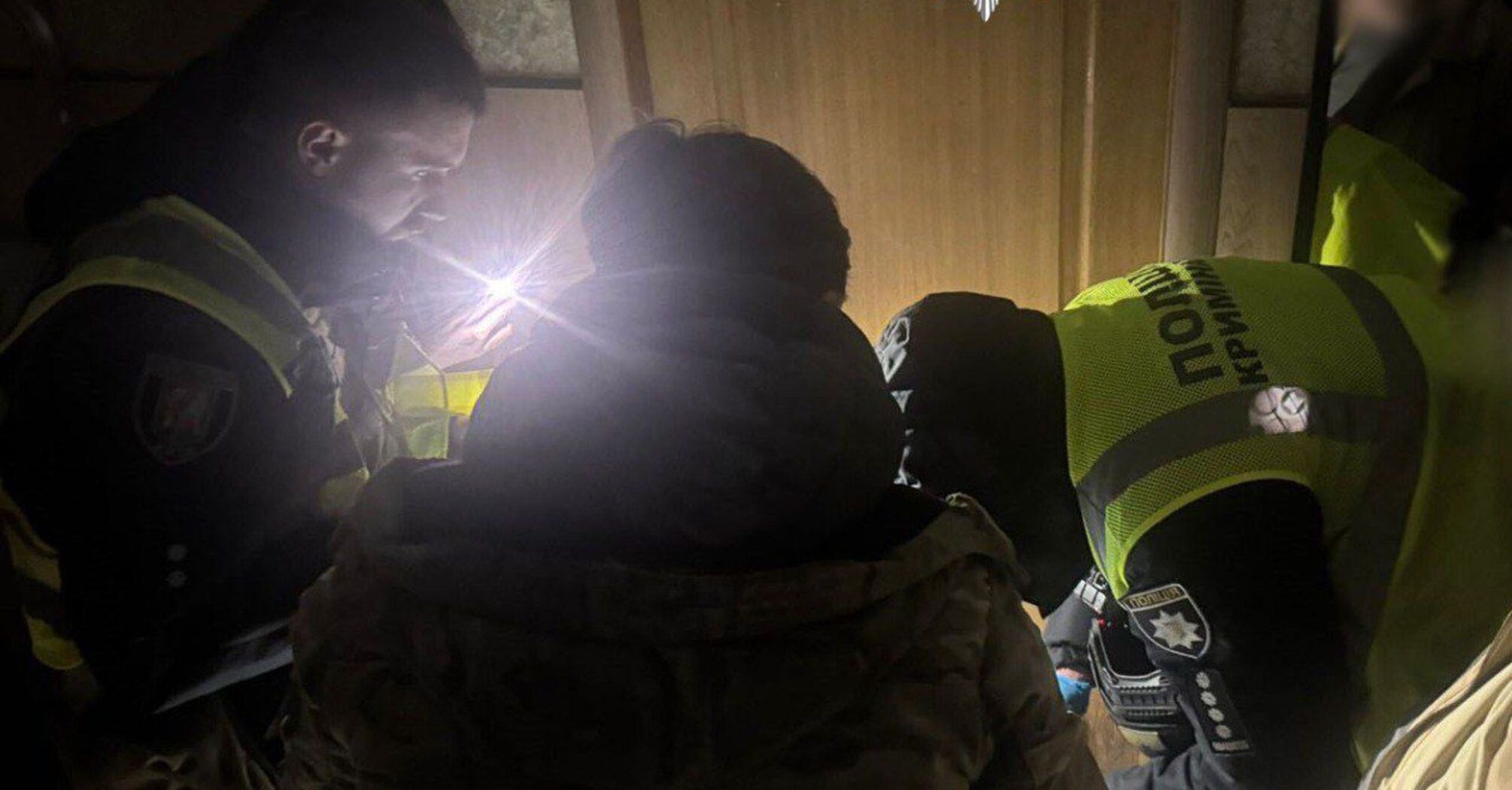 Київ: після затримання вовка в квартирі на Оболоні виявили труп лисиці