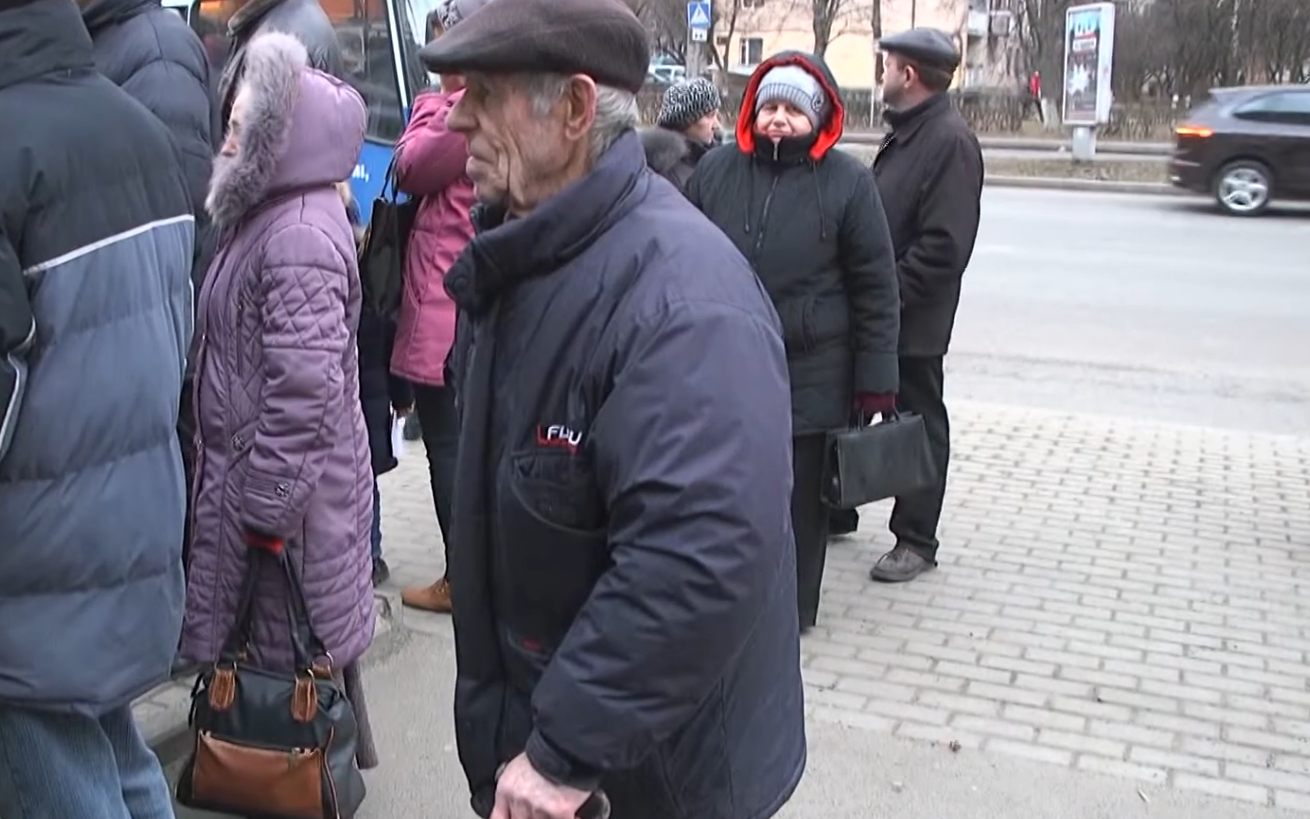 Індексація не відповідає дійсності: пенсії знижуються замість зростання