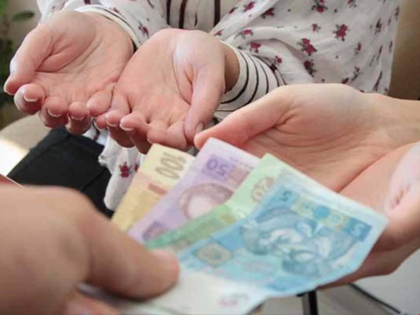 В Україні планують зменшити соціальну допомогу: які виплати під загрозою скасування