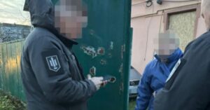 Фіктивні "військові" та мільйони з бюджету: ДБР розкрило схему незаконних виплат у військовій частині на Київщині