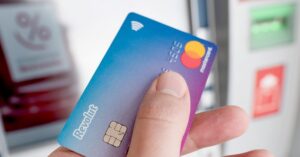 Revolut зупиняє обслуговування українських клієнтів: рахунки будуть закриті