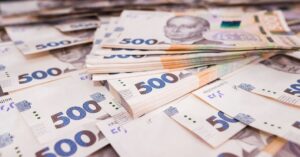120 тисяч для депутатів, жодних надбавок для армії: що передбачено в бюджеті-2026 щодо підвищення виплат