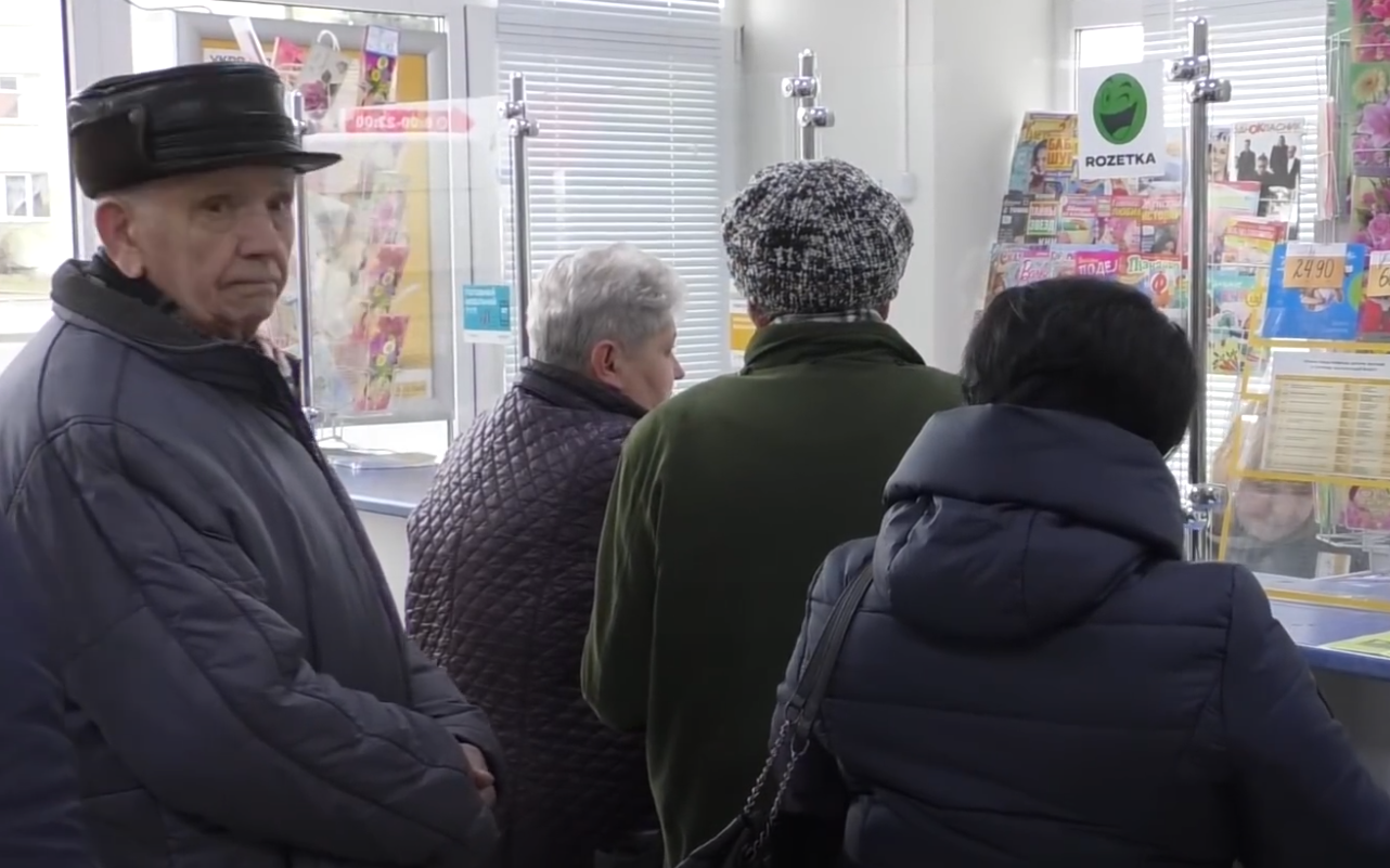 Пенсіонерам переглянуть виплати двічі: коли варто чекати на нові суми