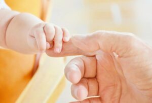 Нові дитячі виплати: хто може отримати 10 500 гривень у 2026 році