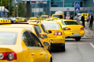 Податкова почала контроль за таксистами: які нововведення чекають на пасажирів