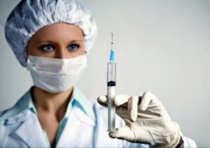 В Україні оновлюють календар щеплень для дітей: кількість вакцин зменшиться