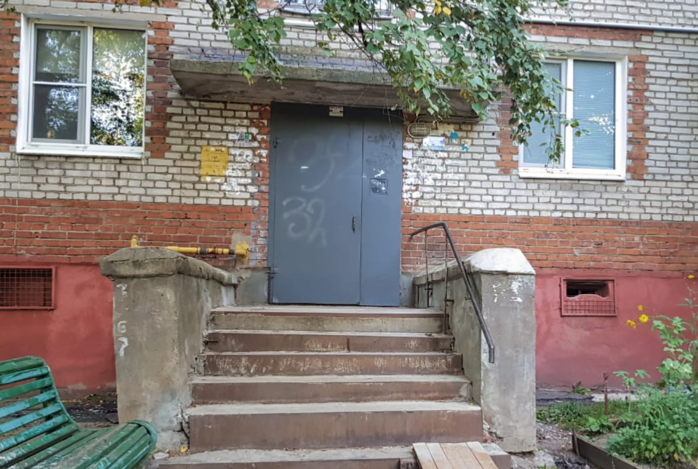 Покупка квартири на першому поверсі у 2026 році: думка експертів про переваги та недоліки