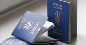 Закордонний паспорт можуть не визнати на кордоні: хто під ризиком