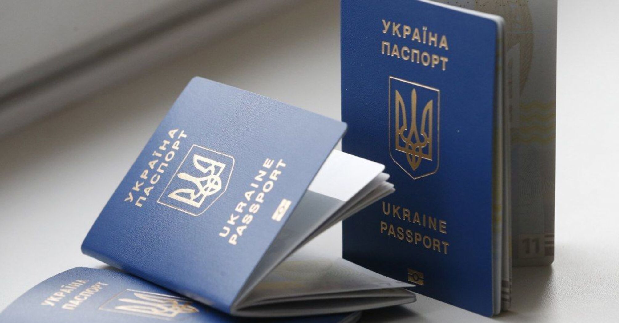 Закордонний паспорт можуть не визнати на кордоні: хто під ризиком