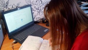 Продовження канікул або дистанційне навчання: нові вказівки МОН для навчальних закладів