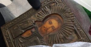 Прикордонники Буковини запобігли вивезенню старовинних ікон до Румунії